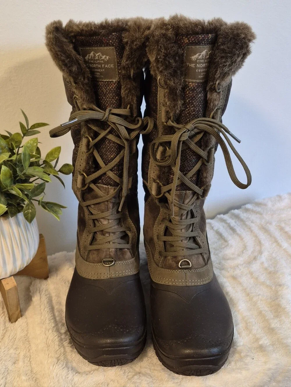 The North Face Shellista Tall Waterproof Snow Boots Brown Faux Fur Size 8.5